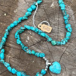 Turquoise Chips Necklace With A Cute Heart Pendant