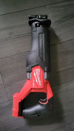 Milwaukee M18 FUEL Sawzall