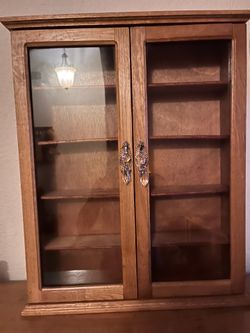 Gemstone display cabinet