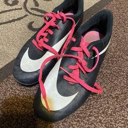 Girls Soccer Cleats Size 4 Youth