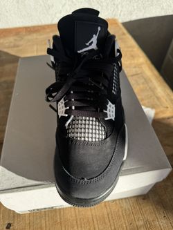 Jordan 4 Thunder