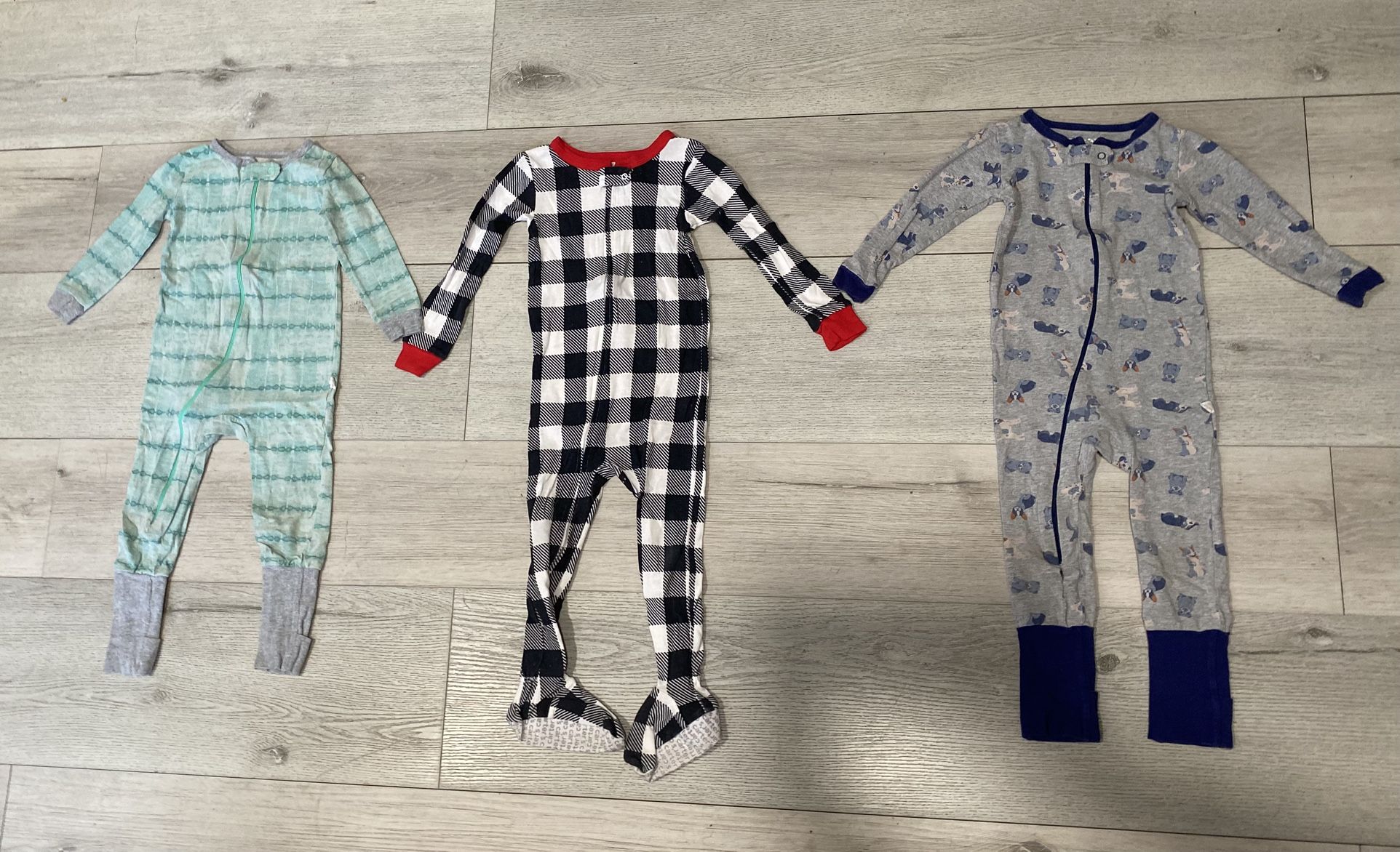 Black and White Checkered Kids One Piece Zip Up Long Sleeve 2T Bundle Sets