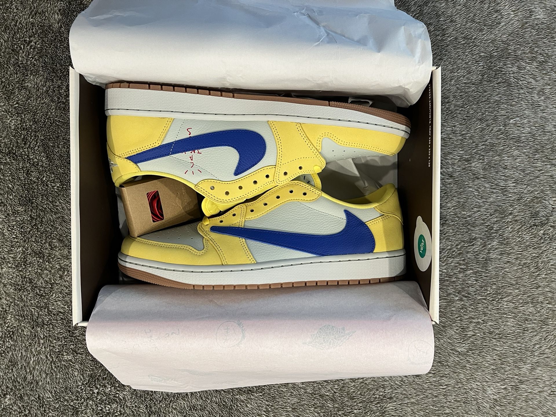 Jordan 1 Retro Low OG SP Travis Scott Canary