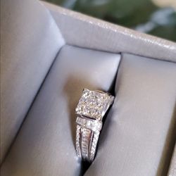 1.25 CT. 14kwg, Quad Princess Cut/ Baguette Diamonds-  Size 6 $700 OBO Thumbnail