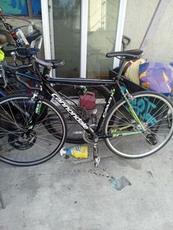 Cannondale CAAD 10 road bike for sale