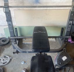 Bench press with weights
