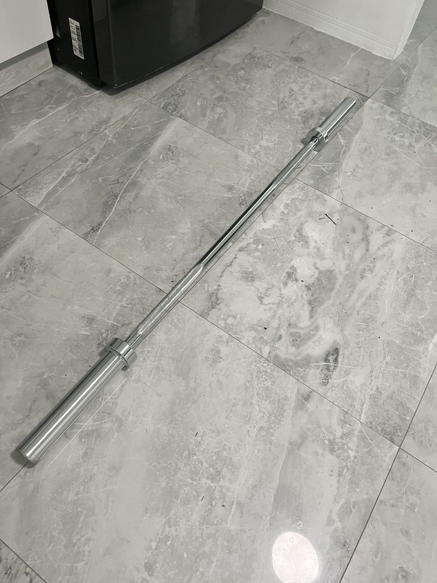 New Never Used 5 Foot Bar Barbell For Olympic Weights Plates