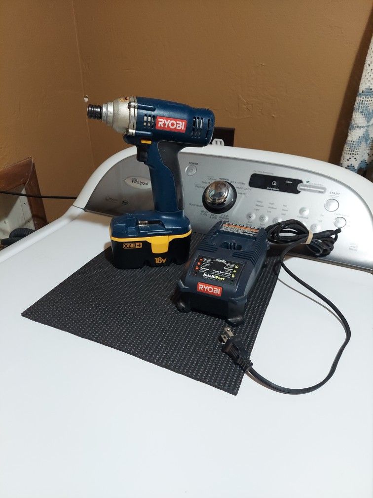 18 VOLT Ryobi Impact With Battery And Charger,,works Good