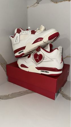 Air Jordan 4 Valentine’s Day size 11W / 9.5M