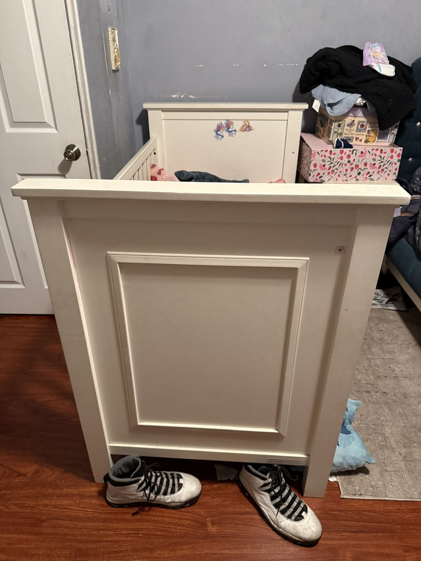 Pottery Barn Kids Crib