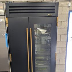 True Residential 24.6 Cu. Ft. Built-In Side-By-Side Refrigerator 42-Inch Black Matte  Open Box