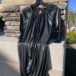 Alice + olivia  shiny tunic, size XS. runs large