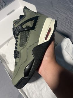 Undefeated Jordan 4