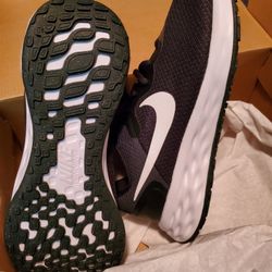 NIKE Women's Size 10 Shoe