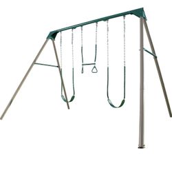 Lifetime 10ft Swing Set In An Excellent Condition 