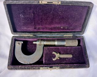Brown & Sharpe No. 10 Micrometer with Case