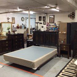 Seven Piece Bedroom Set For Sale 🛌 