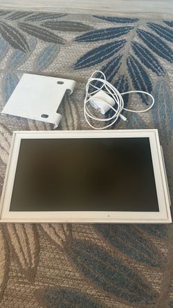 Skylight Calendar 15 inch Touchscreen Smart Calendar and Chore Chart