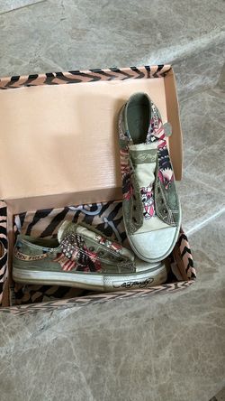 Ed hardy tennis shoe