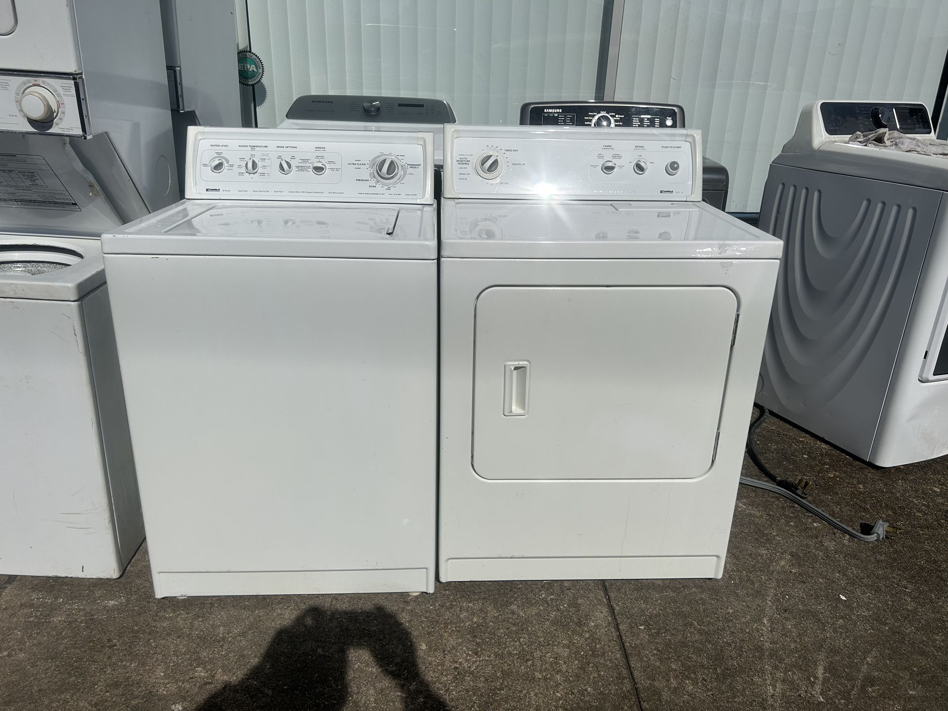 2 matching KENMORE Washer dryer sets.$350 each set delivered installed.$300 picked up.4 Month warranty