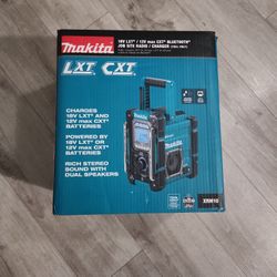 Makita Xrm10 Job Site Radio
