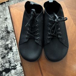 Black Gym Shoes