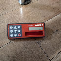  Hilti. Red Laser Detector 