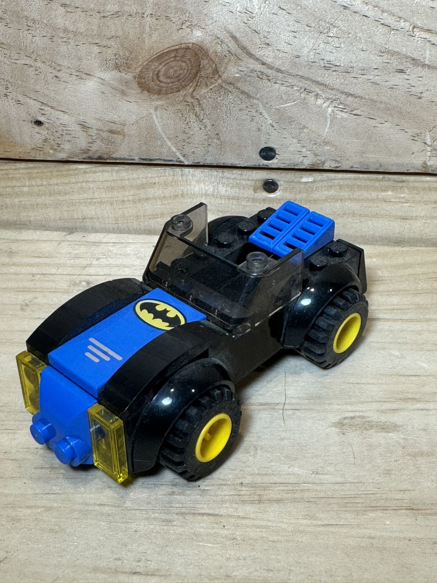 Lego BATMAN CAR #10665 DC Comics Super Hero Minifigure Vehicle