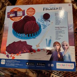 Brand New Frozen 2 Queen Idanas Knitted Scarf Arts And Craft Kit..Age 8+