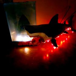 JAWS! PREOWNED (1975) CUSTOM, 3D MOVIE POSTOR STATUE (11" W/LED LIGHTS, SD TOYS UNIVERSAL STUDIOS & CUSTOM (20' SHARK WITH LED LIGHTS & HARPONS W/MINI