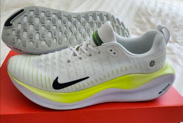 NIKE  XFINITY  SZ. 11,  12