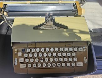Typewriter 