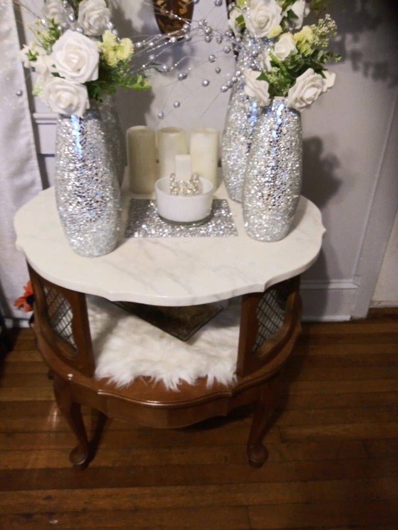 BEAUTIFUL MID CENTURY GENUINE HAMMARY WHITE ITALIAN MARBLE TOP ACCENT TABLE
