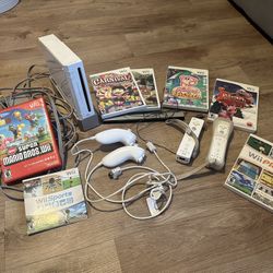 Wii & Accessories 