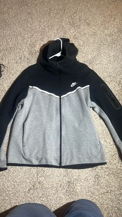 Nike tech size Large