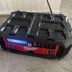Milwaukee Pack Out Radio