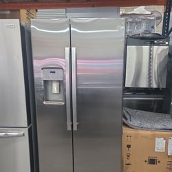 GE Side By Side Refrigerator Stainless Steel New 