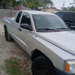 2005 Dodge Dakota