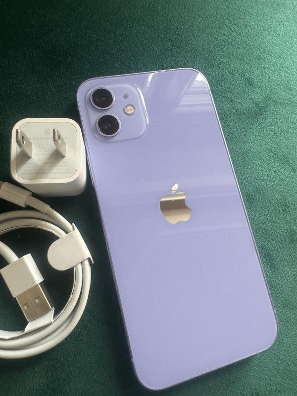 iPhone 12 , Unlocked for all Company Carrier , Excellent Condition Like New