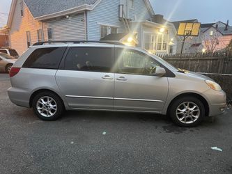 2004 Toyota sienna