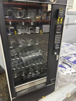 Vending Machine 🤑🤑