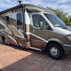 2011 ITASCA NAVION GREAT CONDITION 36k Miles