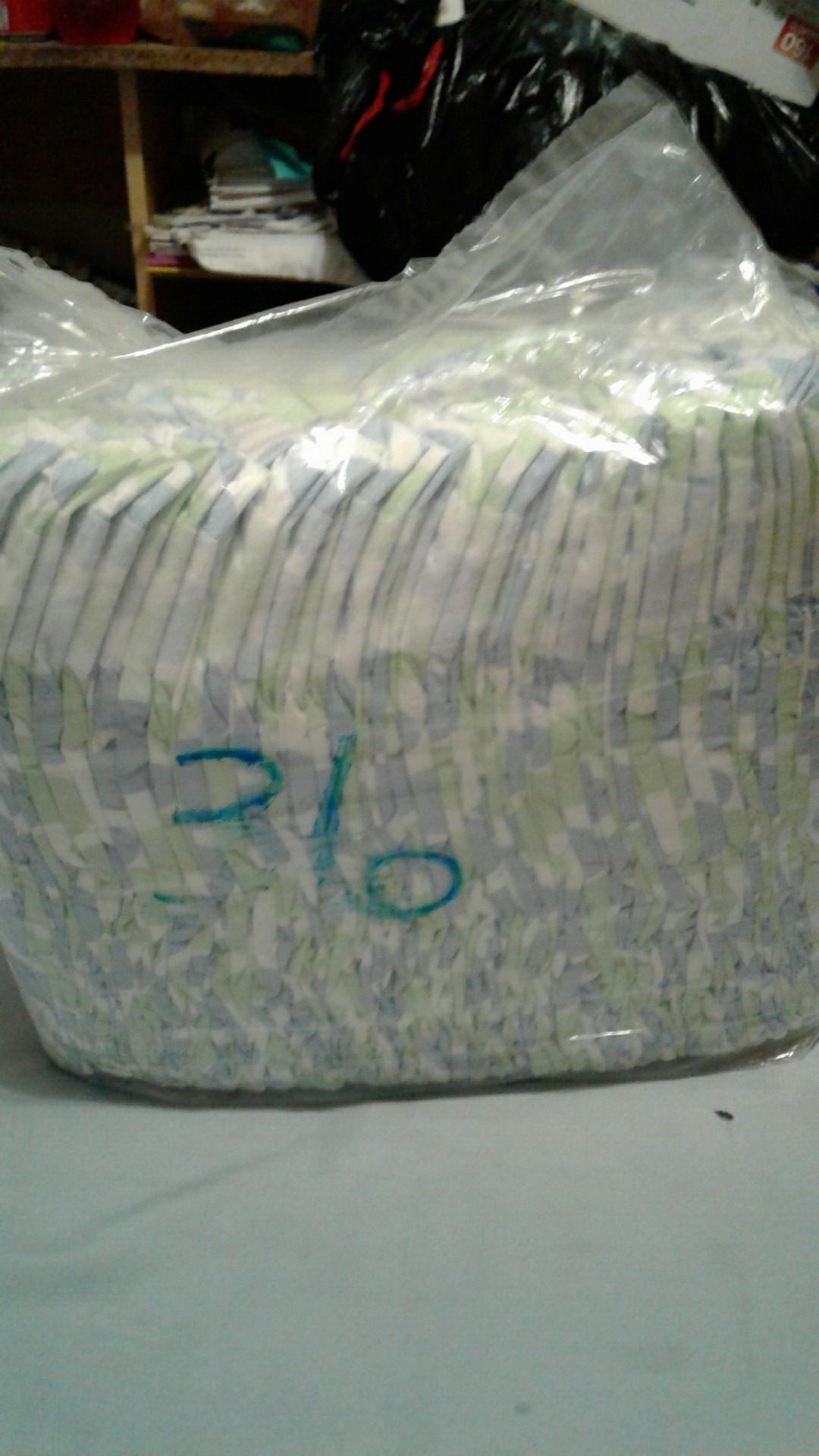Pampers