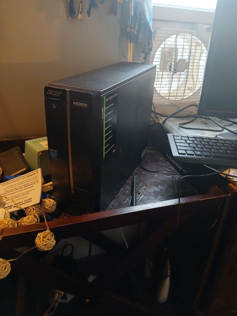 acer AXC-603G-UW13 desktop 500GB with keyboard and mouse, 19" dell flatscreen monitor