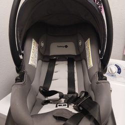 SAFETŸ FIRST BABY CARRIER 