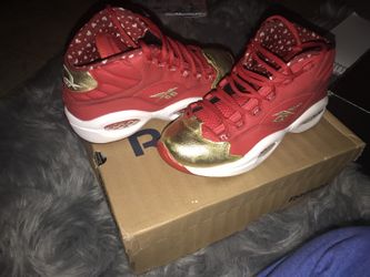 REEBOK CLASSICS VALENTINES EDITION 5y !!!