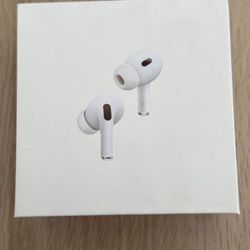 Apple AirPods 2nd Gen – Great Condition, Works Perfectly”