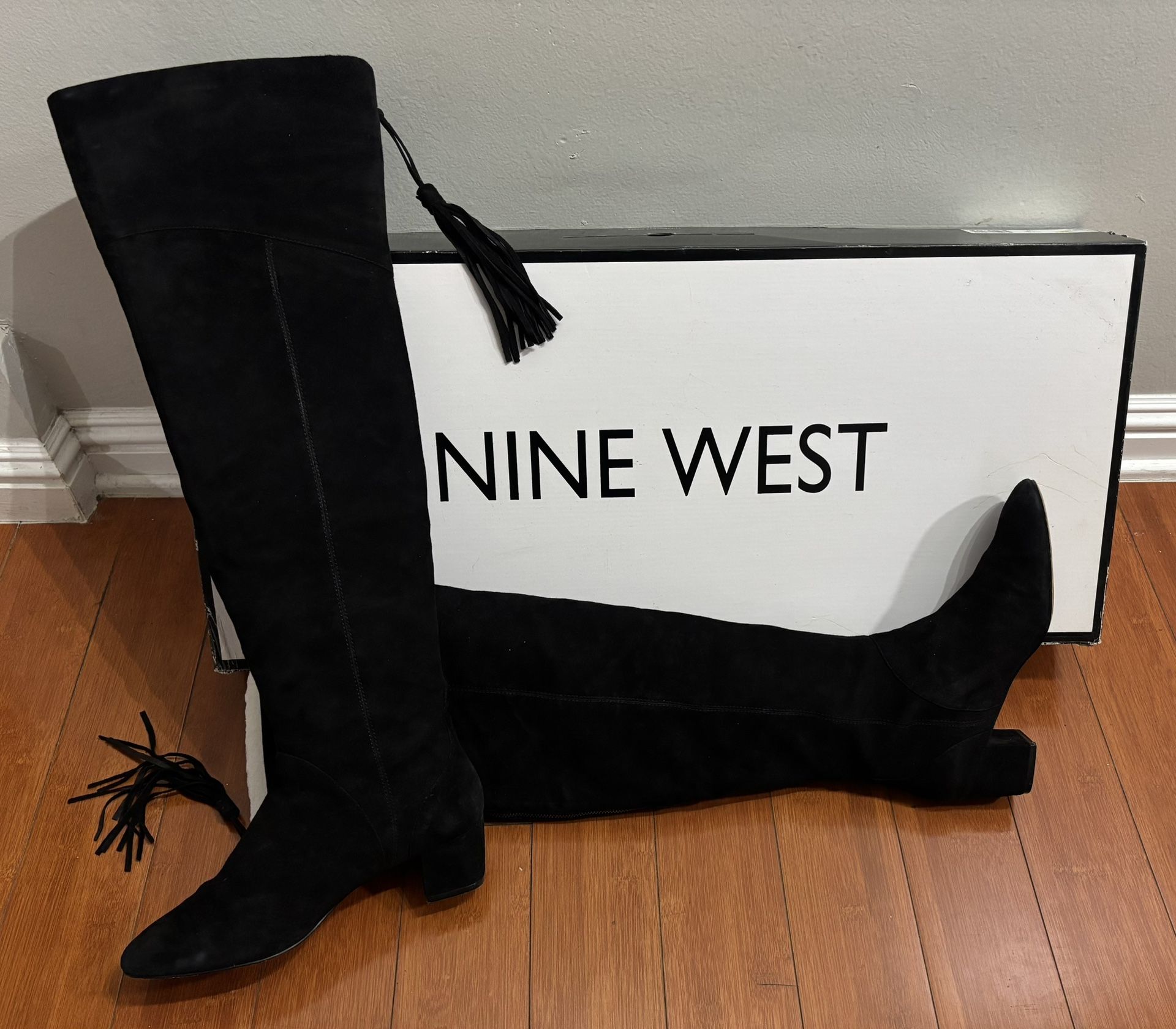 Nine West over the knee suede boots! In fabulous condition! Worn once!