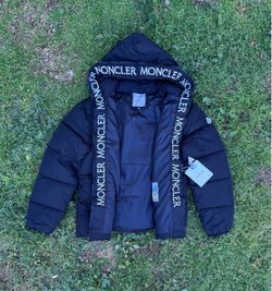 Moncler Montcla Puffer Jacket