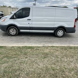 Ford Transit 150